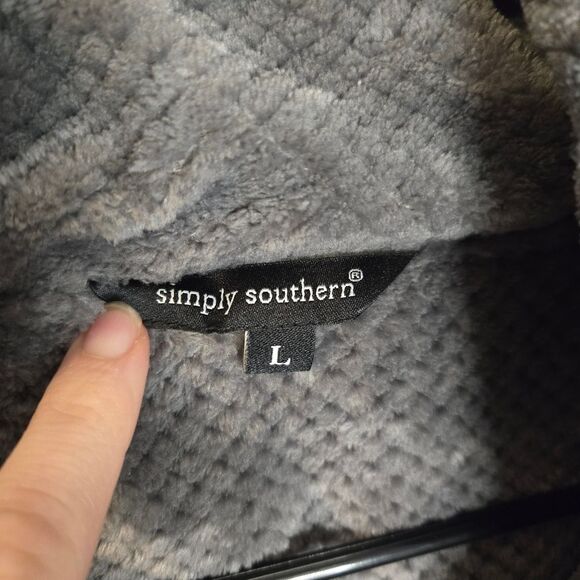 Simply Southern Pullover Soft Plush and Cozy Women's Size Large - Picture 2 of 3